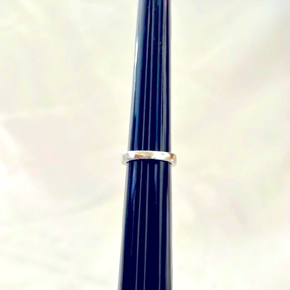 Sterling Silver / 6~CZ / Ring - Picture 4 of 10